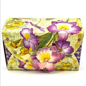Punch Studio Purple Orchids 4 oz Lavender Soap in 3D Envelope Pouch 90948